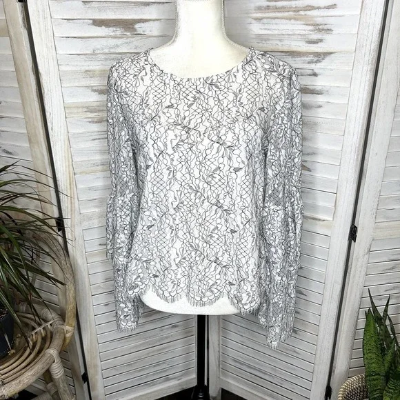 Cupcakes & CASHMERE Women's M Basewood Lace Bell Sleeve Blouse Top Black White - Picture 16 of 16